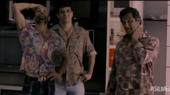 Lokandvaladagi otishma / Oilalarga tegmang Hind kino 2007 Uzbek tilida O'zbekcha tarjima kino Full HD tas-ix skachat skrinshot 2