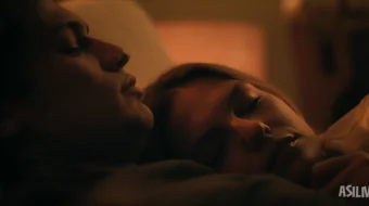 Sevgi - bir lahzalik his / Muhabbat - bu shunchaki bir lahza Turk kino 2025 Uzbek tilida O'zbekcha tarjima kino Full HD tas-ix skachat skrinshot 4