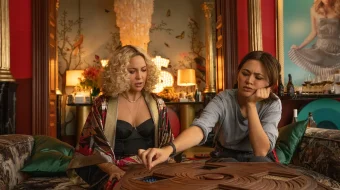 Qindan chiqqan pichoq 2: Shisha piyoz / Xarlan Trombining sirli o'limi 2 / Sirli o'lim izidan 2 Uzbek tilida 2022 O'zbek tarjima kino HD skrinshot 3