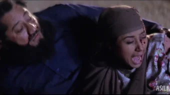 Tolibondan qochish / Aldangan ayol 4 Hind kino 2003 Uzbek tilida O'zbekcha tarjima kino Full HD tas-ix skachat skrinshot 4