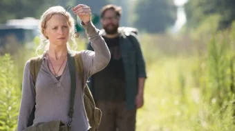 Zimiston / Inqilob / Revolutsiya AQSH seriali Barcha qismlar O'zbek tilida 2012-2014 Uzbekcha tarjima skrinshot 4