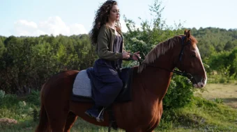 Bir kecha afsonasi / Bir kecha ertagi / Tungi ertak 2024 Turk seriali Barcha qismlar Uzbek tilida O'zbekcha tarjima kino Full HD tas-ix skachat skrinshot 4