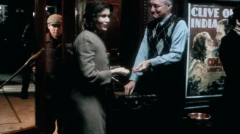 Qohiraning qirmizi atirguli Uzbek tilida 1985 O'zbekcha tarjima film Full HD skachat skrinshot 2