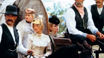 Tombstoun: Yovvoyi g'arb afsonasi Uzbek tilida 1993 O'zbekcha tarjima film Full HD skachat skrinshot 4