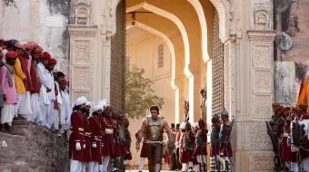 Vir Hind kino Uzbek tilida 2010 Full HD O'zbek tarjima tas-ix skachat skrinshot 1