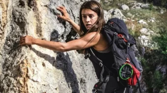 Xavfli cho'qqi 2022 O'zbekcha tarjima film Full HD skachat skrinshot 1