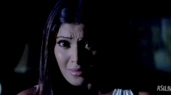 Ishonch / Sirli kuyov / Aetbaar Hind kino 2004 Uzbek tilida O'zbekcha tarjima kino Full HD tas-ix skachat skrinshot 3