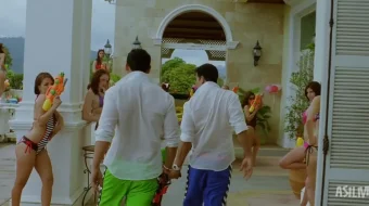 Haqiqiy hind yigitlari / Desi bolalar / Boylar ham yig'laydi Hind kino 2011 Uzbek tilida O'zbekcha tarjima kino Full HD tas-ix skachat skrinshot 3