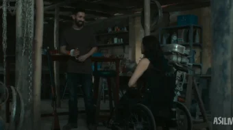 Otamning bezovta ruhi / Ruhiy aldov Hind kino 2023 Uzbek tilida O'zbekcha tarjima kino Full HD Gaz nuri / Gaz yoritgichi / Gaz chirog'i tas-ix skachat skrinshot 3