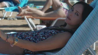 Noma'lum qizim / Notanish ayol / Yo'qolgan qiz / G'oyib bo'lgan qiz Uzbek tilida 2022 O'zbekcha tarjima film Full HD skachat skrinshot 3