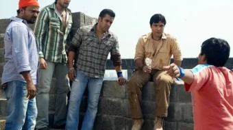 O'ta xavfli shaxs Hind kino Uzbek tilida 2009 HD O'zbek tarjima tas-ix skachat skrinshot 4