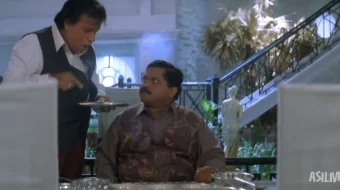 Beparvo egizaklar 1 / O'g'irlangan bola 1 / Judwaa 1 Hind kino 1997 Uzbek tilida O'zbekcha tarjima kino Full HD tas-ix skachat skrinshot 2