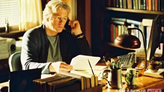 Asalarilar mavsumi / So'zlar o'yini Germaniya filmi 2005 Uzbek tilida O'zbekcha tarjima kino Full HD tas-ix skachat skrinshot 4