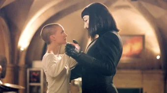 Vendetta Inqilobi Uzbek tilida 2006 O'zbekcha tarjima kino HD skrinshot 4