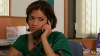 Sevgi anatomiyasi / Qochoq kelin-kuyov / Saathiya Hind kino 2002 Uzbek tilida O'zbekcha tarjima kino Full HD tas-ix skachat skrinshot 4