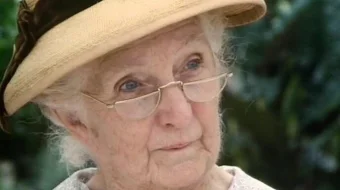 Marpl xonim: Ruhoniy Vikaraj uyidagi qotillik Uzbek tilida 1986 O'zbekcha tarjima kino HD skrinshot 2