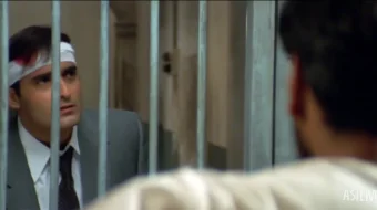 Insoniy razillik / Bechora niqobidagi vahshiy Hind kino 2002 Uzbek tilida O'zbekcha tarjima kino Insoniy tubanlik / Sevgi telbaligi razolat Full HD tas-ix skachat skrinshot 1