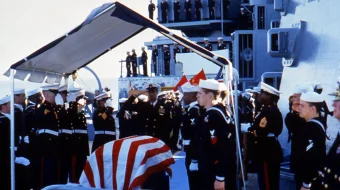 Qamalda 1 / Qamal ostida 1 Uzbek tilida 1992 O'zbekcha tarjima film Full HD skachat skrinshot 2