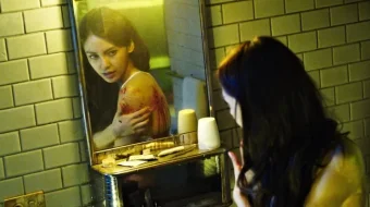 Oq va Qora 1: Muqaddima / Iptido Jangari kino Uzbek tilida 2011 O'zbekcha tarjima kino HD skrinshot 2