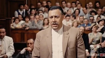 Begona / Notanish odam 1967 Fransiya retro kinosi Uzbek tilida O'zbekcha tarjima kino HD skrinshot 1