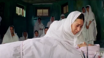 Akamni izlab / Akam qayerda Hind kino 2000 Uzbek tilida O'zbekcha tarjima kino Full HD tas-ix skachat skrinshot 4