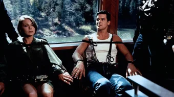 Qamalda 2: Zulmat hududi / Qamal ostida 2 Uzbek tilida 1995 O'zbekcha tarjima film Full HD skachat skrinshot 3