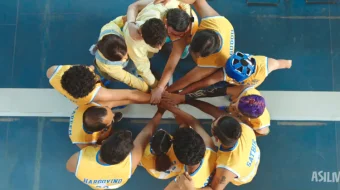 Osmondagi yuraklar / Yerdagi yulduzlar Hind kino 2025 Uzbek tilida O'zbekcha tarjima kino Full HD tas-ix skachat skrinshot 2