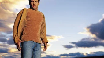 Fusunkor muhabbat / Sevgi jozibasi / Muhabbat jozibasi / Sevgi maftunkorligi / Bir gapim bor Hind kinosi Uzbek tilida 2001 O'zbekcha tarjima kino HD skrinshot 2