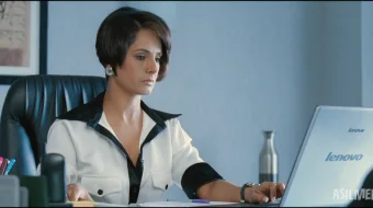 Modaning domida / Moda asirida Hind kino 2008 Uzbek tilida O'zbekcha tarjima kino Full HD tas-ix skachat skrinshot 3