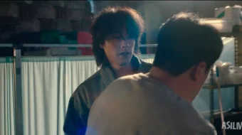 Qotil kampir / Pichoq tutgan kampir 2025 Uzbek tilida O'zbekcha tarjima kino Full HD tas-ix skachat skrinshot 4