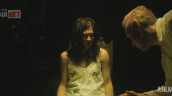 La'natlangan uy 2: Xizmatkorli uy / Uyqudagi go'zallar Uzbek tilida O'zbekcha 2023 tarjima kino Full HD skachat skrinshot 2