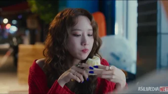 Yoqimtoy iblis / Quvnoq telba qiz / Iblis qiz 2025 Uzbek tilida O'zbekcha tarjima kino Full HD tas-ix skachat skrinshot 2