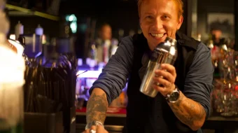 Barmen / Бармен Rossiya filmi Uzbek tilida 2015 O'zbekcha tarjima kino Full HD tas-ix skachat skrinshot 1