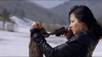 Qasoskor xonimga hamdardlik / Mehribon honim Gimja 2005 Uzbek tilida O'zbekcha tarjima kino Full HD tas-ix skachat skrinshot 3