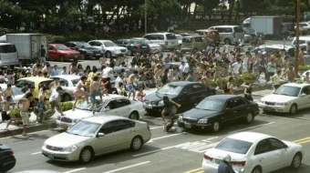 2012: Sunami Janubiy Koreya filmi Uzbek tilida 2009 O'zbekcha tarjima kino HD skrinshot 2