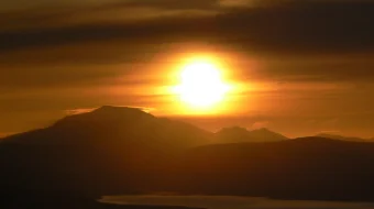 Quyosh tizimi mo'jizalari / Wonders of the Solar System 2010 Barcha qismlar! Uzbek tilida O'zbekcha tarjima kino Full HD tas-ix skachat skrinshot 3