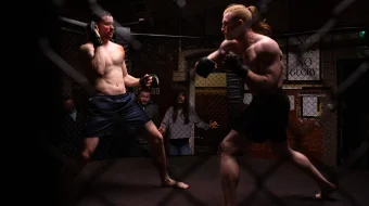 Taslim bo'lma: Qo'zg'olon Uzbek tilida 2021 O'zbekcha tarjima film Full HD skachat skrinshot 2