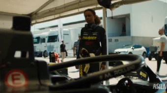 Shamoldan tez / Tezkor / Shiddatli tezroq poyga 2025 Uzbek tilida O'zbekcha tarjima kino Full HD tas-ix skachat skrinshot 4