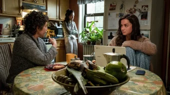 Xarlan Trombining sirli o'limi 1 / Sirli o'lim izidan 1 / Qindan chiqqan pichoq 1 Uzbek tilida 2019 O'zbek tarjima kino HD skrinshot 4