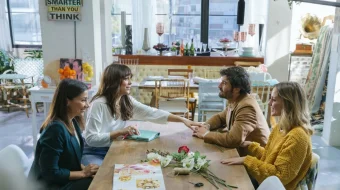 Bizni to'y ajratmaguncha Ispaniya filmi Uzbek tilida O'zbekcha 2020 tarjima kino Full HD tas-ix skachat skrinshot 2