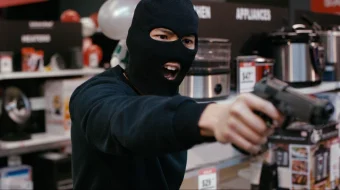 Mukammal nishon / Ideal Nuqta Jangari kino Uzbek tilida 2019 O'zbekcha tarjima kino HD skrinshot 4