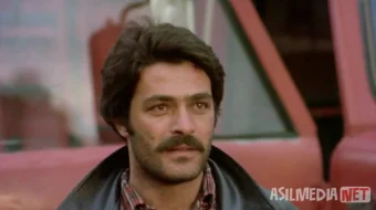 Qizil durrachali sarviqomatim / Sarvqomat dilbarim Turk retro filmi 1977 Uzbek tilida O'zbekcha tarjima kino Full HD tas-ix skachat skrinshot 4