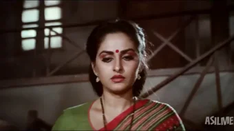 Ikki sevgi lahzasi / Ajrashgan er-xotin Hind kino 1986 Uzbek tilida O'zbekcha tarjima kino Full HD tas-ix skachat skrinshot 1