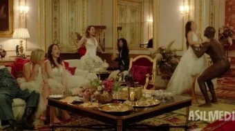 Qizlar Bazmi / Aqlsiz Qizlar 2021 HD Uzbek tilida Tarjima kino Skachat skrinshot 4