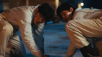 Soxta shahar / Haykallar shahri Koreya seiali Barcha qismlar 2025 Uzbek tilida O'zbekcha tarjima kino Full HD tas-ix skachat skrinshot 3