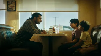 Vaqtlar aro To'qnashuv / Uchrashuv Uzbek tilida 2021 O'zbekcha tarjima film Full HD skachat skrinshot 2