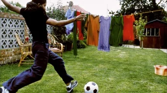 Qaysar Qiz / Bekxemdan Qolishma / Bekham kabi o'yna Uzbek tilida 2002 O'zbekcha tarjima kino HD skrinshot 2