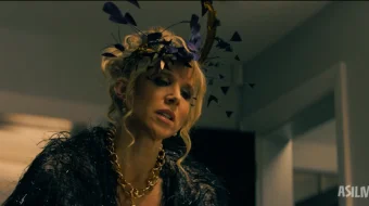 Yangi yildagi talonchilik / Rojdestvodagi o'g'irlik 2025 Uzbek tilida O'zbekcha tarjima kino Full HD tas-ix skachat skrinshot 4