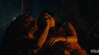 Ikki kishilik ta'til / Ta’tilda tanishgan insonlar 2026 Uzbek tilida O'zbekcha tarjima kino Full HD tas-ix skachat skrinshot 1