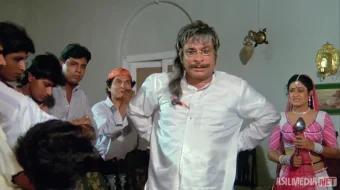 Tengsiz nikoh / Dushman qaynota-kuyov / Charanon Ki Saugandh Hind retro filmi 1988 Uzbek tilida O'zbekcha tarjima kino Full HD tas-ix skachat skrinshot 1